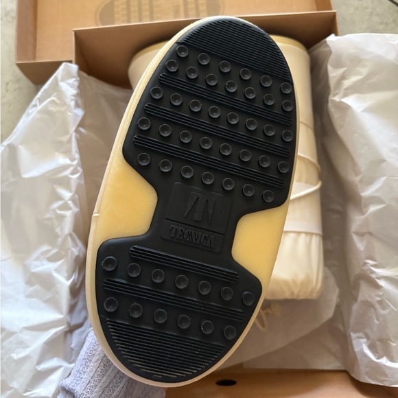 Moon Boot - Picture 4 of 8